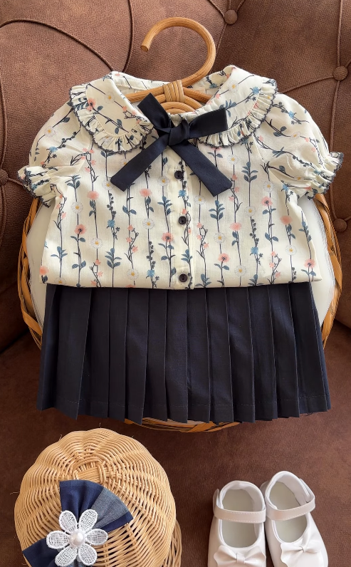Classy Little Diva Looks Pleated Skirt Set