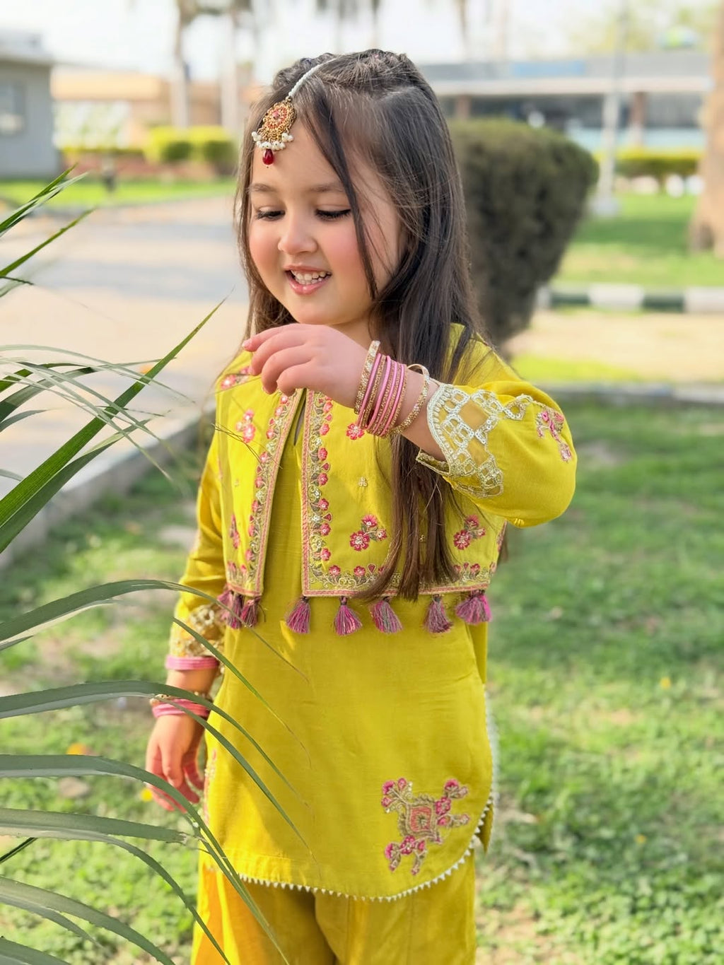 Aafreen Ziva Mehendi Charm Set
